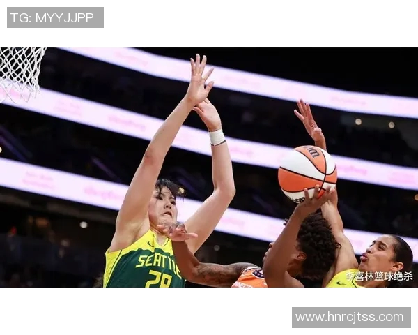 风暴险胜激战全场迪金斯豪取24分4篮板14助攻李月汝赛后与队友热情庆祝 风暴险胜激战全场迪金斯豪取24分4篮板14助攻李月汝赛后与队友热情庆祝